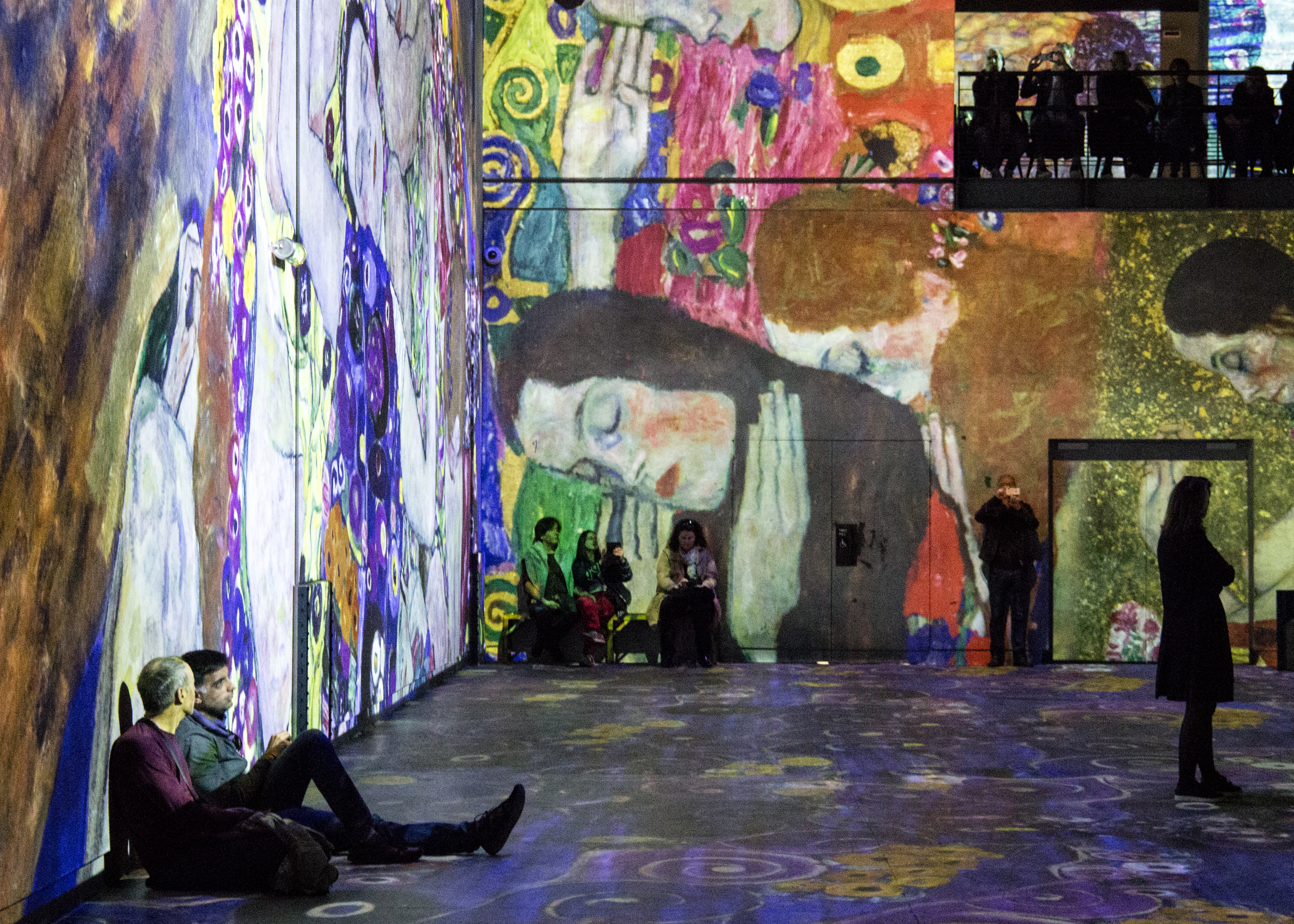 Atelier de lumière van clearance gogh